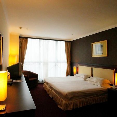 Peach Blossom Castle Hotel เซี่ยงไฮ้ ภายนอก รูปภาพ