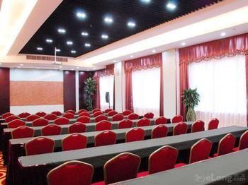 Peach Blossom Castle Hotel เซี่ยงไฮ้ ภายนอก รูปภาพ